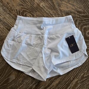Dragon Fit White Yoga Shorts Skort Built-In Shorts Athletic Stretch Size M NWT